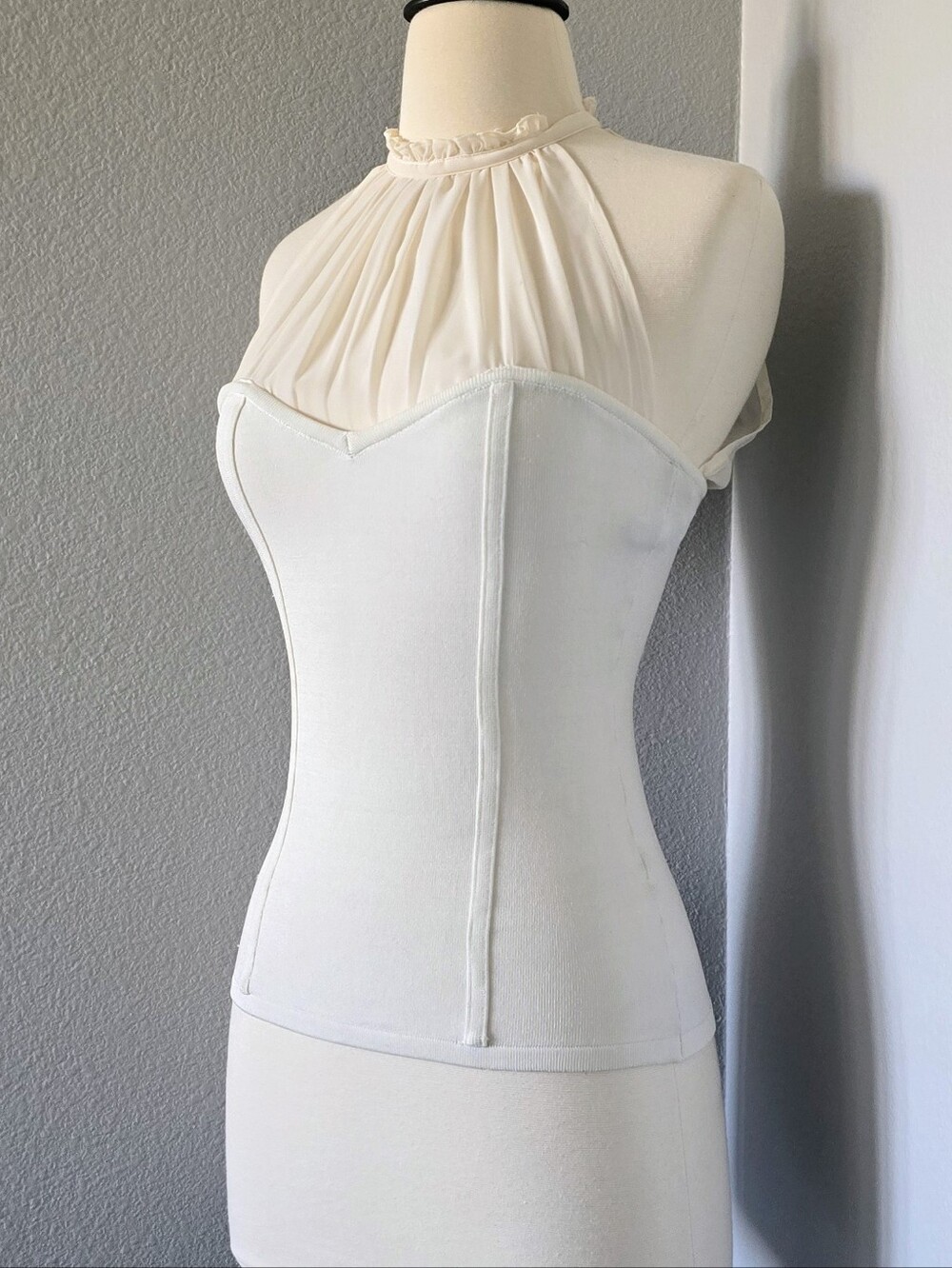 bebe Ivory Sweetheart Neck Halter Going Out Top Vintage Y2K 2000s Small - Picture 3 of 5